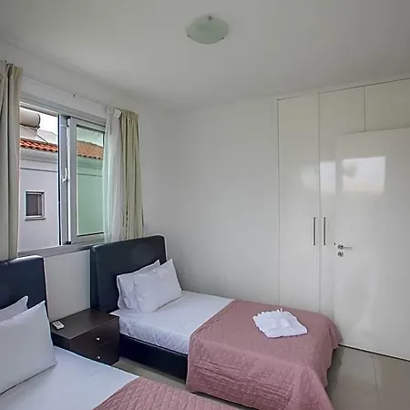 Hotel Simona Sl3 *